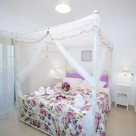 Elizabeth House * シラクーサ